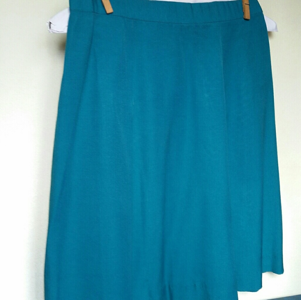 Turquoise 2 pleat skirt